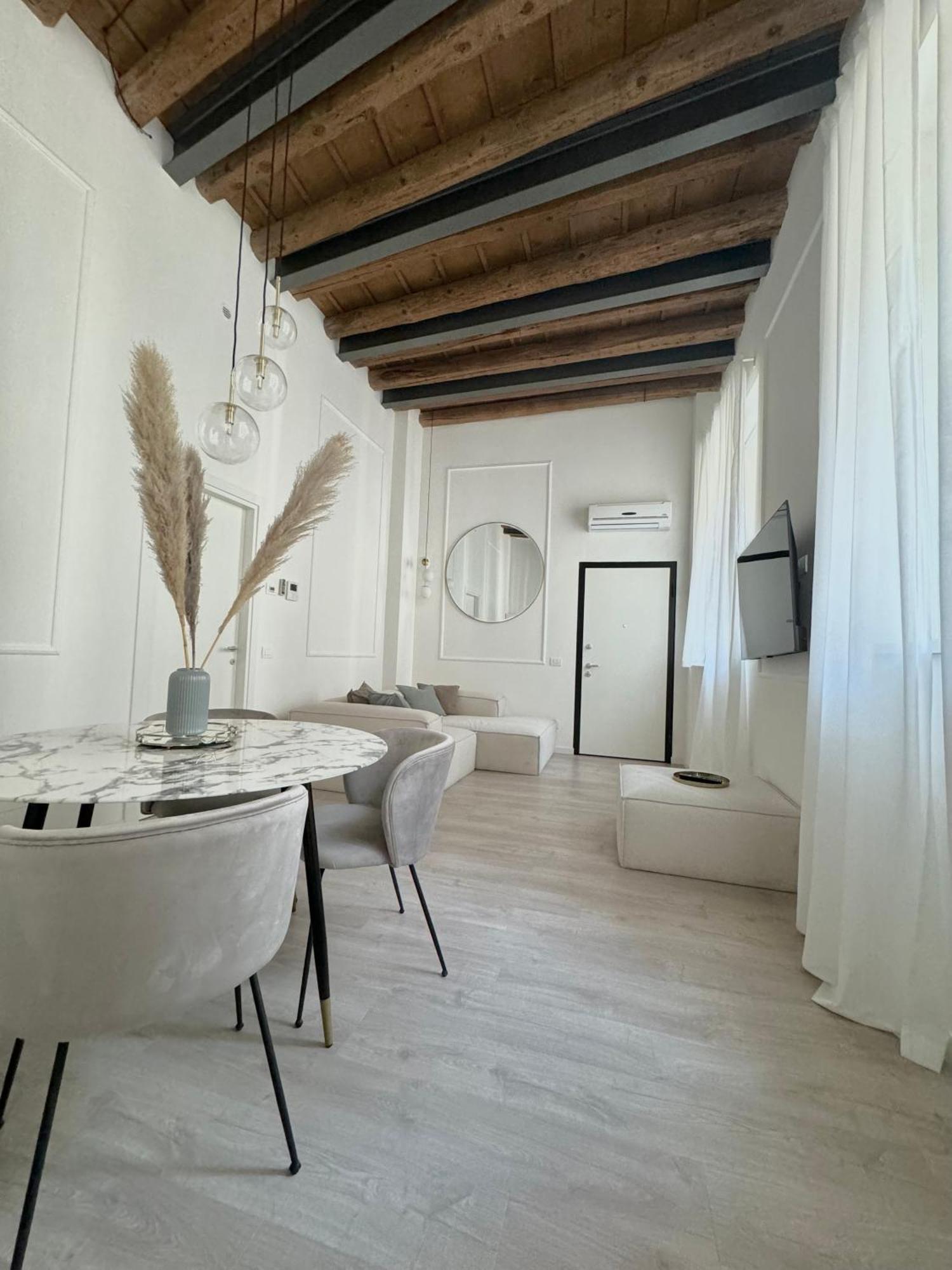 Dimora Manin Apartment Verona Ngoại thất bức ảnh