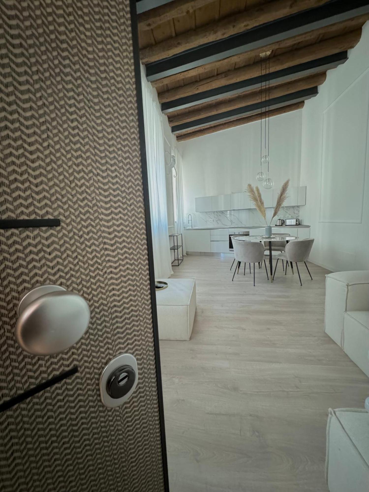 Dimora Manin Apartment Verona Ngoại thất bức ảnh
